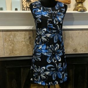 Jessica Howard size 4, blue white flower print